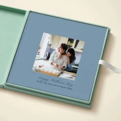The Mother's Day Minimalist